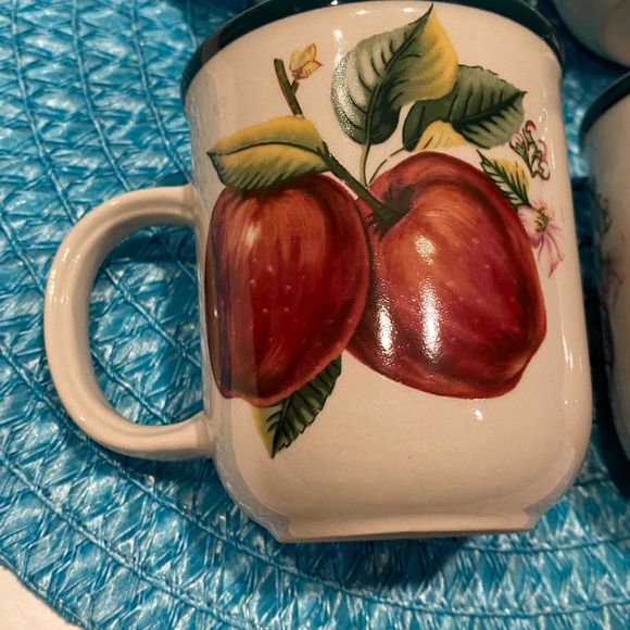 Vintage China Pearl Casuals Set of 2 Ceramic Mugs - Picture 2 of 4